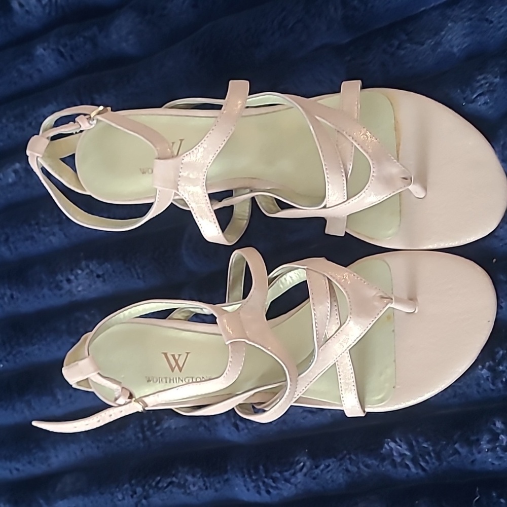 NWOT Worthington Woman's strappy heel.
